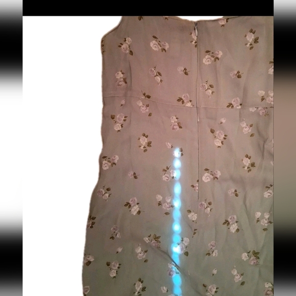 🌿 Vintage-Inspired Floral Midi Dress – Soft Sage Green 🌿 - Picture 7 of 10